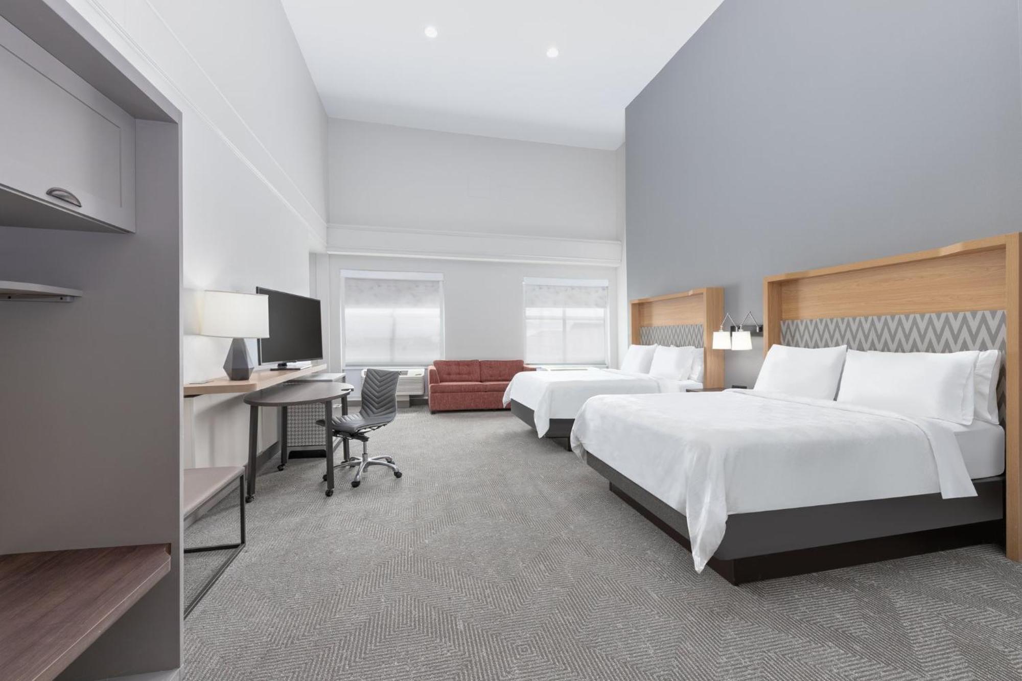 Hotel - Cavazos Area 3*